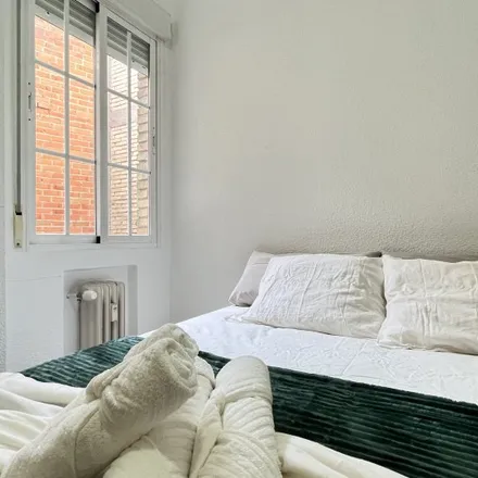 Rent this 3 bed room on Colegio de Educación Infantil y Primaria Santa María in Calle del Casino, 7