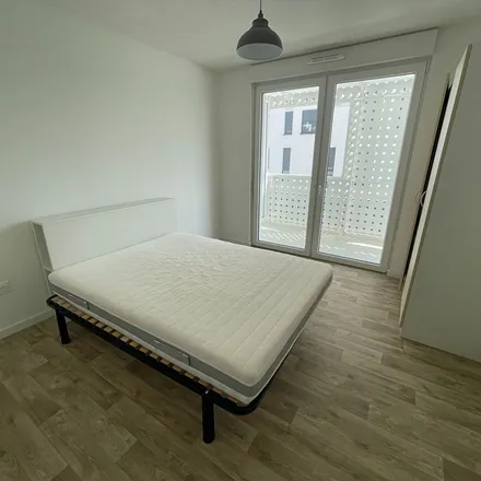 Image 1 - 3 Place de la Mairie, 67400 Illkirch-Graffenstaden, France - Apartment for rent