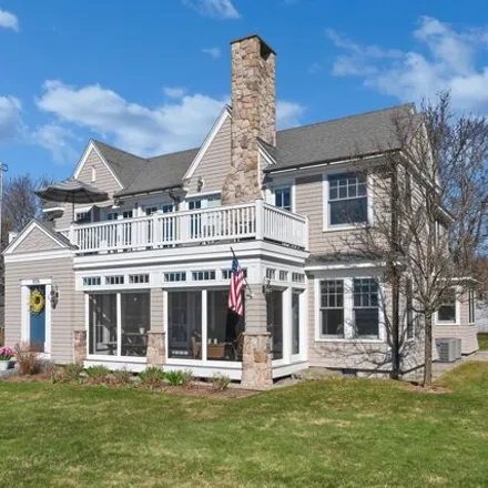 Buy this 4 bed house on 1036 Kings Highway in Kennebunkport, York County