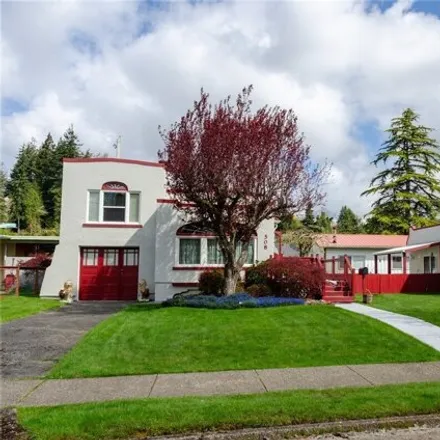 Buy this 3 bed house on 519 Holman Avenue West in Montesano, Grays Harbor County