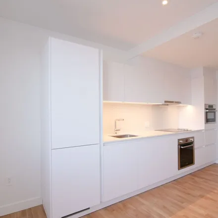 Rent this 1 bed apartment on 3010-3014 Avenue Van Horne in Montreal, QC H3S 1R2