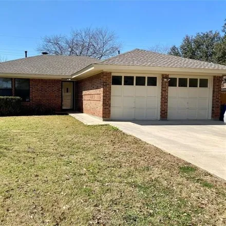 Rent this 3 bed house on 3001 Woodlawn Street in Taylor, TX 76574