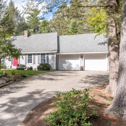 Image 2 - 17 Green Leaf Drive, Wolfeboro, NH 03894, USA - House for sale