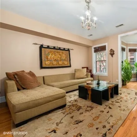 Image 2 - 842-844 West Agatite Avenue, Chicago, IL 60613, USA - Condo for sale