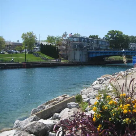 Image 7 - Hotel Earl of Charlevoix, 120 Michigan Avenue, Charlevoix, MI 49720, USA - House for sale