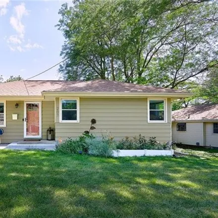 Buy this 3 bed house on 207 Caulder Ave in Des Moines, Iowa