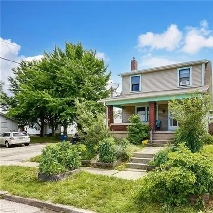 Buy this 3 bed house on 2032 King Avenue in Oakland, Dayton
