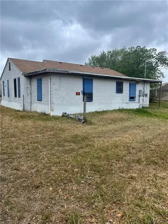 Image 8 - 223 East Main Street, Bishop, Nueces County, TX 78343, USA - House for rent