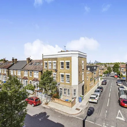 Rent this 1 bed apartment on 19 Heber Road in London, SE22 9JZ