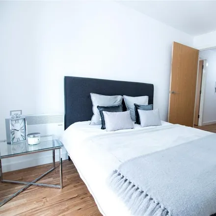 Rent this 1 bed apartment on Michigan Point Tower A in 9 Michigan Avenue, Salford