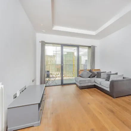 Rent this 1 bed apartment on Grantham House in 46 Botanic Square, London