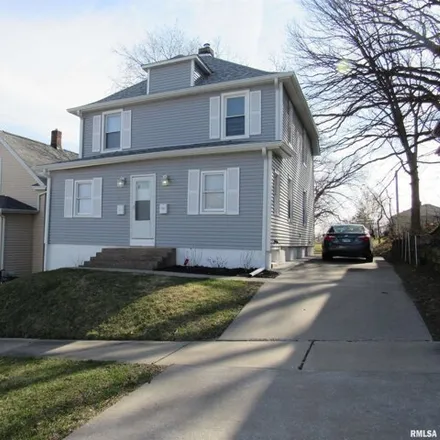 Rent this 2 bed house on 191 6th Street in Silvis, IL 61282
