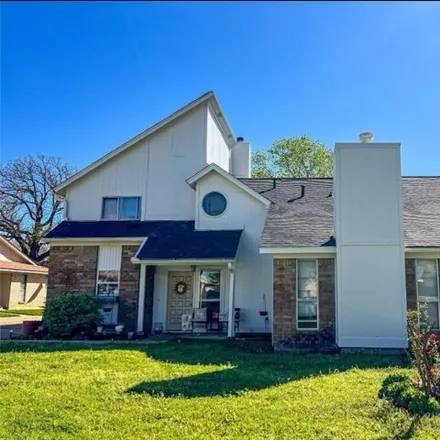 Buy this 5 bed house on 2121 Stone Moss Ln in Grapevine, Texas