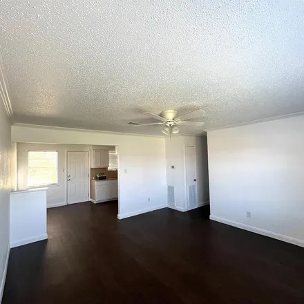 Image 5 - 3121 Texas Avenue, Nadeau, Texas City, TX 77590, USA - Apartment for rent