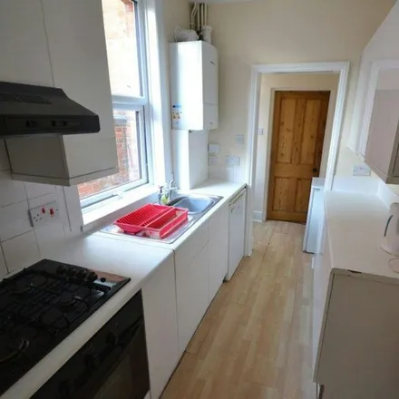 Image 5 - Welford Road, Whetstone, LE8 4FT, United Kingdom - Apartment for rent