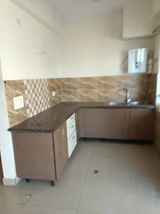 Image 5 - unnamed road, Ghaziabad District, Ghaziabad - 201017, India - Apartment for rent