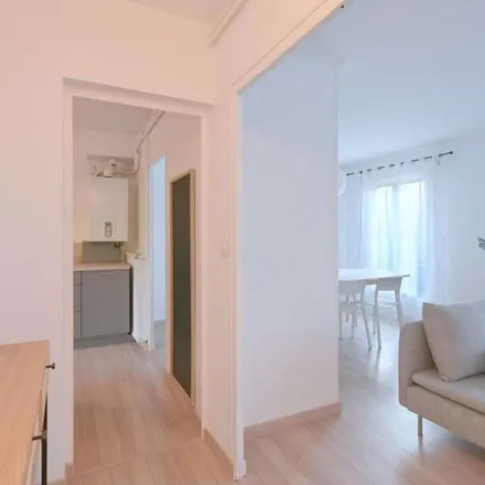 Image 7 - 5 quater Place Championnet, 26000 Valence, France - Apartment for rent