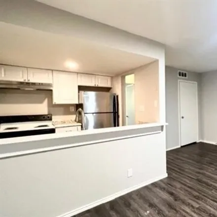Image 2 - 4500 Witham Lane, Austin, TX 78745, USA - Apartment for rent