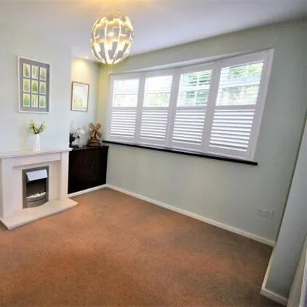 Image 5 - Woodside Road, Garston Manor, WD25 0GD, United Kingdom - Townhouse for sale