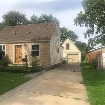 Buy this 3 bed house on 29185 Coolidge Street in Roseville, MI 48066