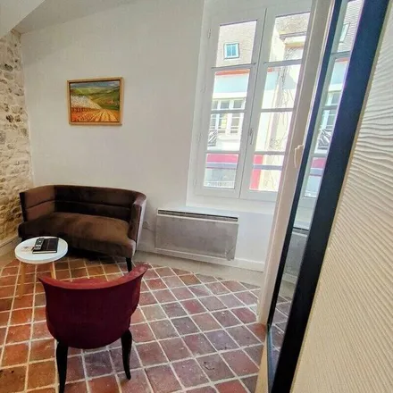 Image 7 - 89600 Saint-Florentin, France - Apartment for rent