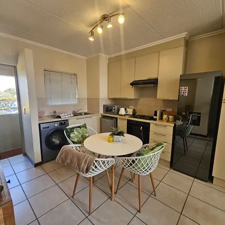 Image 1 - 238 Bryanston Drive, Johannesburg Ward 103, Sandton, 1617, South Africa - Apartment for rent