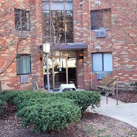Buy this 1 bed condo on unnamed road in Chicago, IL