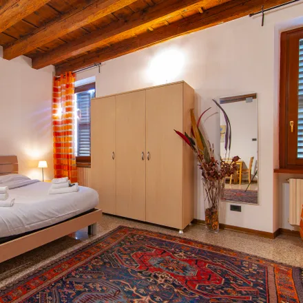 Image 5 - Via Scrimiari, 39, 37129 Verona VR, Italy - Apartment for rent