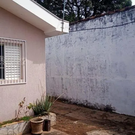 Buy this 2 bed house on Rua Frei Junipero Serra in Jardim Bandeirantes, São Carlos - SP