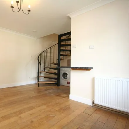 Image 4 - 56 Reddings Road, Cheltenham, GL51 6UE, United Kingdom - Townhouse for rent