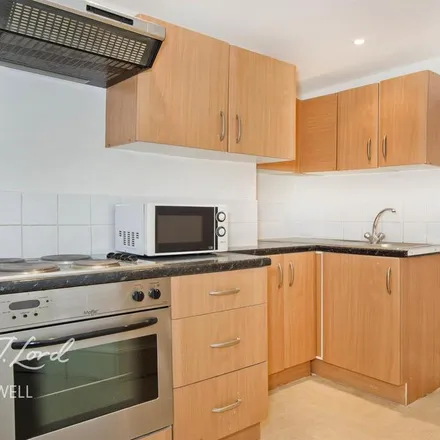 Image 4 - Angel Plumbing Services, 177 Goswell Road, London, EC1V 7LW, United Kingdom - Apartment for rent