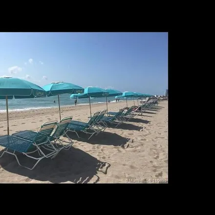 Image 5 - Hollywood, FL - Condo for rent