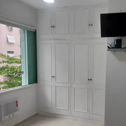 Rent this studio apartment on R. Carvalho de Mendonça