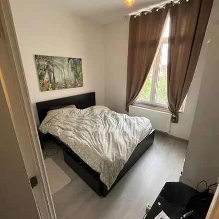 Rent this 1 bed apartment on Rue Philippe Baucq - Philippe Baucqstraat 25 in 1040 Etterbeek, Belgium