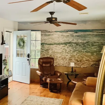 Rent this 1 bed house on Crystal River in FL, 34429
