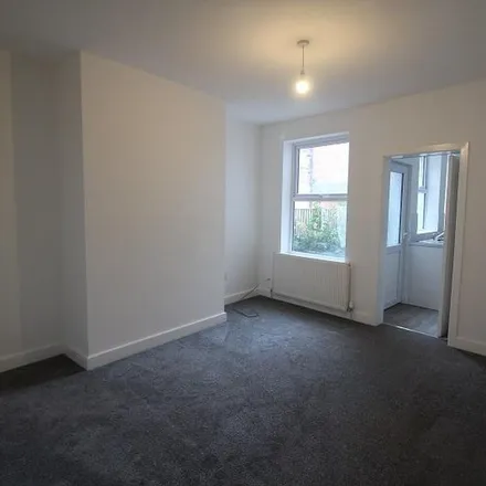 Image 4 - Ford Lane, Crewe, CW1 3AP, United Kingdom - Townhouse for rent