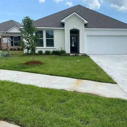 Rent this 4 bed house on unnamed road in Country Manor, East Baton Rouge Parish