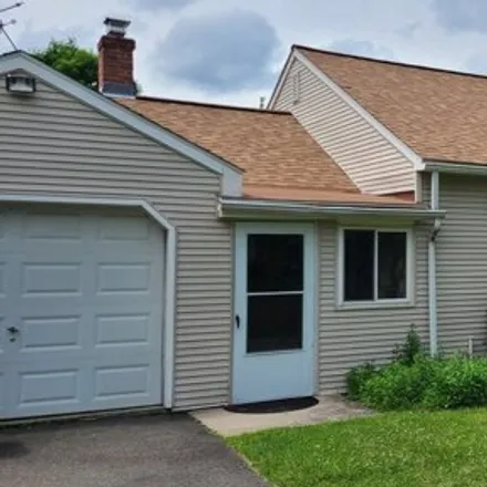 Rent this 4 bed house on 45 Maple Ridge Drive in Farmington, CT 06032