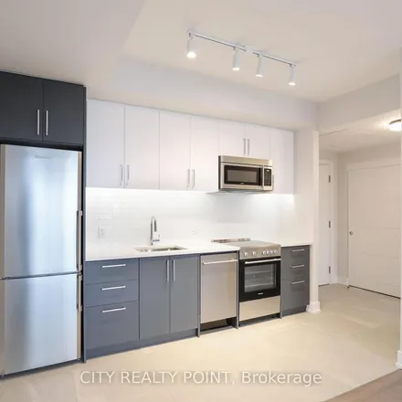 Image 2 - 2521 Bathurst Street, Old Toronto, ON M6B 2Y8, Canada - Apartment for rent