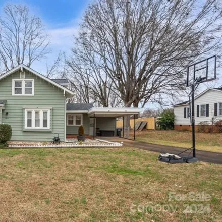 Buy this 3 bed house on 145 West Avenue East in Troutman, NC 28166
