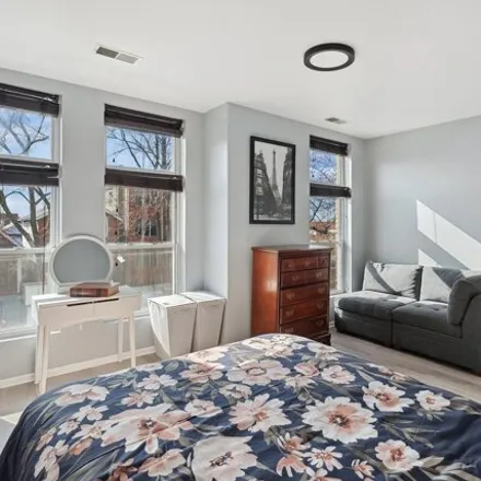 Image 6 - 2446 West Taylor Street, Chicago, IL 60612, USA - House for sale