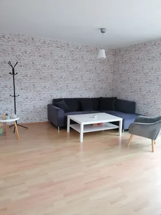 Rent this 2 bed duplex on Hanauer Straße 45 in 61137 Kilianstädten, Germany