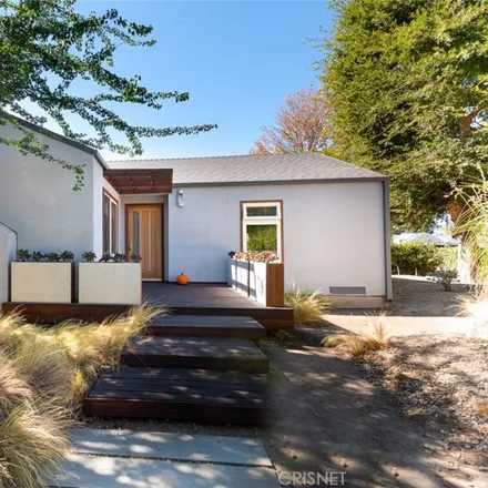 Buy this 3 bed house on 5301 Cedros Avenue in Los Angeles, CA 91411