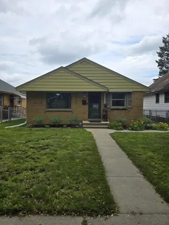 Buy this 3 bed house on 4250 N 73rd St in Milwaukee, Wisconsin