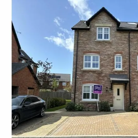 Buy this 3 bed townhouse on Birch Tree Way in Preston, PR4 0EP
