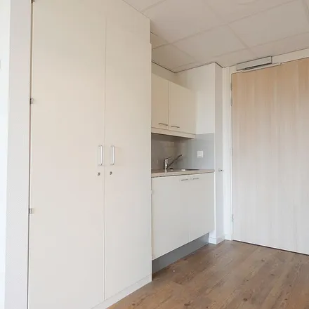 Rent this 1 bed apartment on Noordeindseweg 112a in 2651 CX Berkel en Rodenrijs, Netherlands
