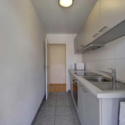 Image 4 - Aachener Straße 8, 70376 Stuttgart, Germany - Room for rent