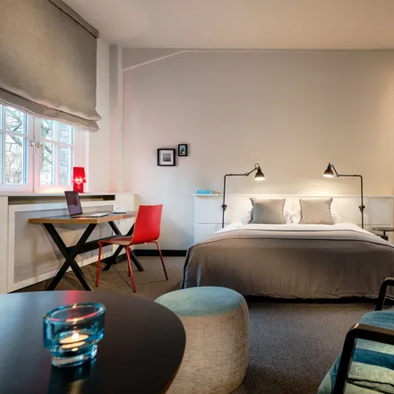 Rent this 1 bed apartment on Schrötteringksweg 16 in 22085 Hamburg, Germany