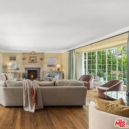 Image 4 - 613 Trenton Drive, Beverly Hills, CA 90210, USA - House for sale