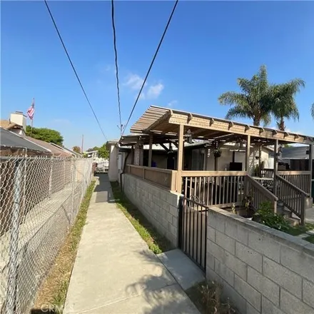 Image 2 - 1916 E 76th Pl, Los Angeles, California, 90001 - House for sale
